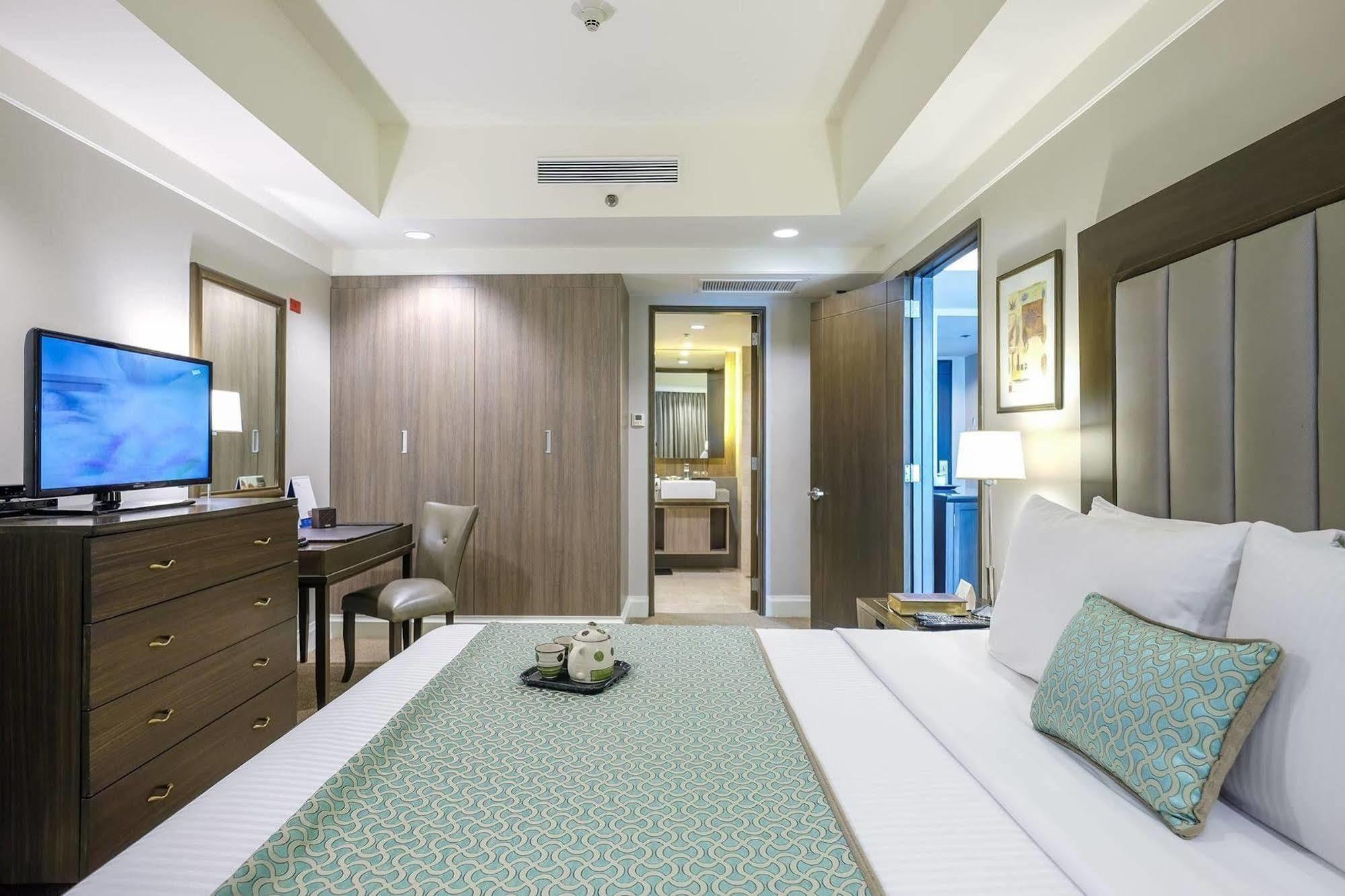 ซัมเมอร์เซต มิลเลนเนียม มากาตี Hotel Makati City ภายนอก รูปภาพ